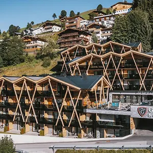 https://glemm-by-avenida-hotel-residences-hinterglemm.saalbachhinterglemmhotels.com